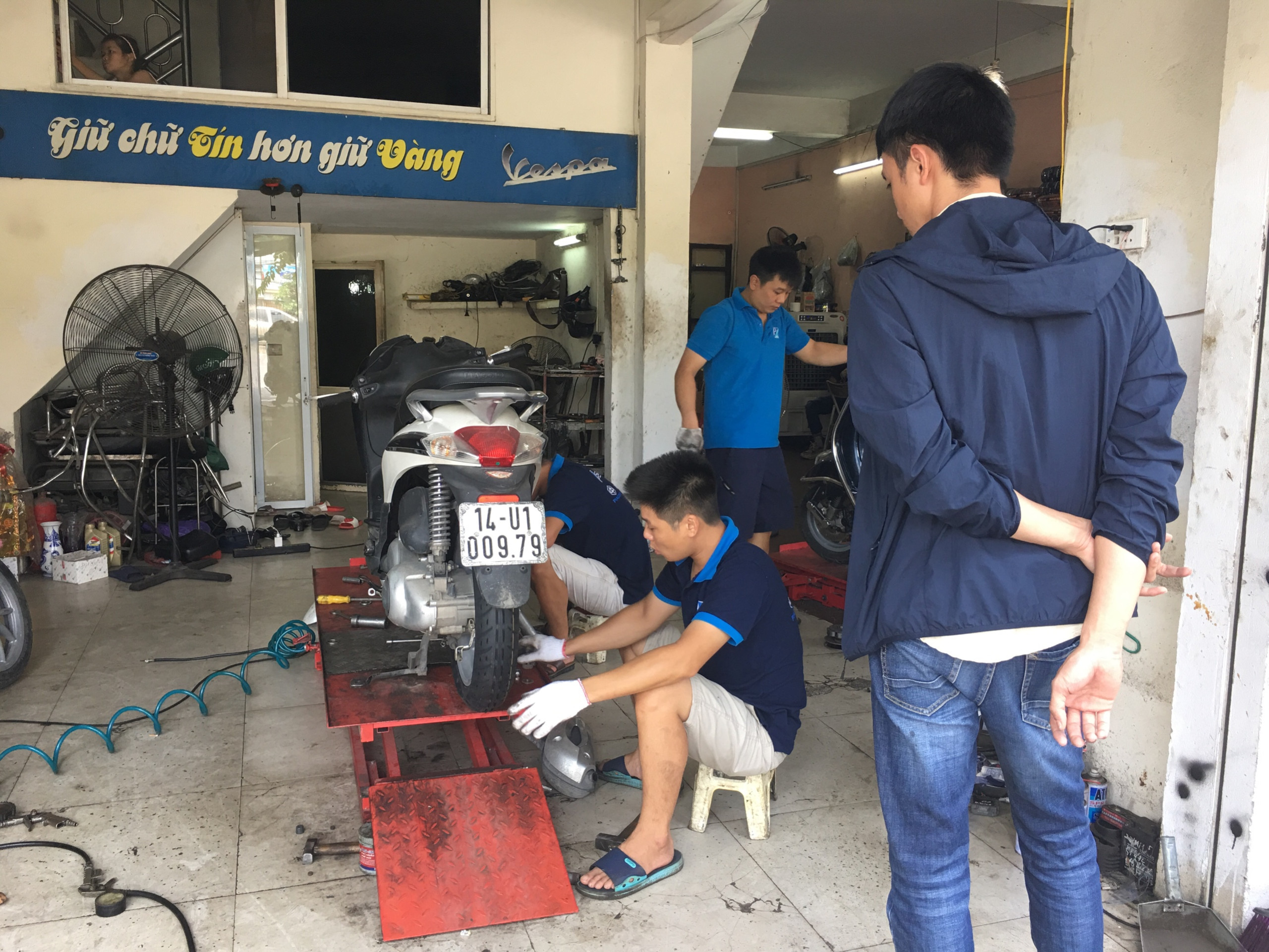 xu-li-hien-tuong-con-giat-vespa-piaggio