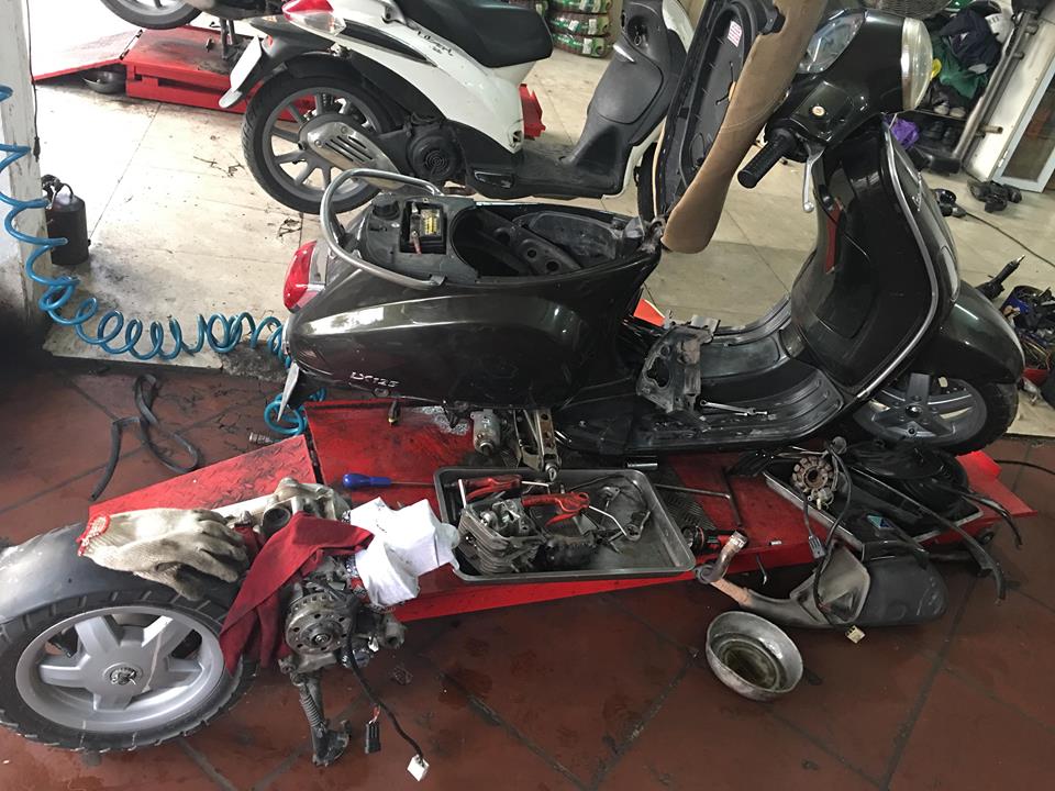 Dấu hiệu nào cho thấy Vespa Piaggio cần làm máy?